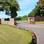 White Quarry Hse Quarry Road נאבאן