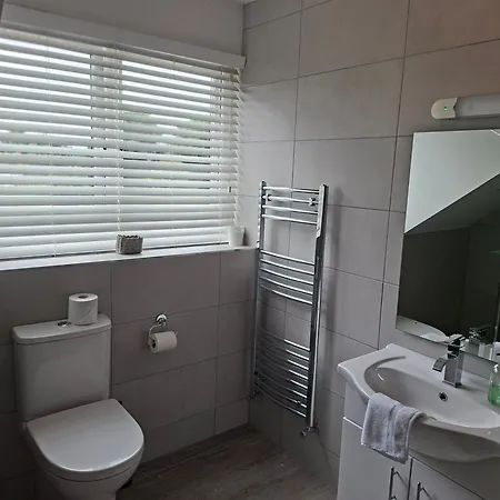 White Quarry Hse Quarry Road בית כפרי