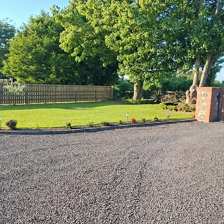 White Quarry Hse Quarry Road נאבאן